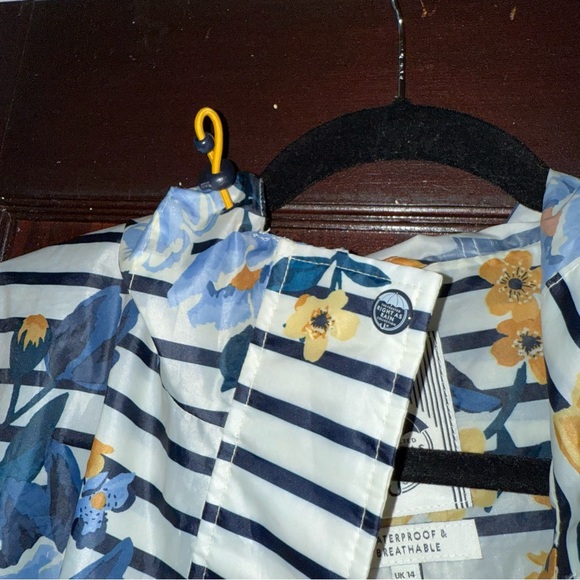 Joules Golightly Floral Striped Women's Rain Jacket - Picture 5 of 6